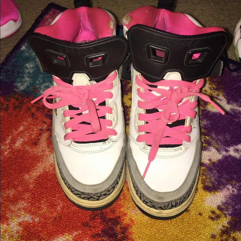 Jordan pink spizike size 8 woman’s